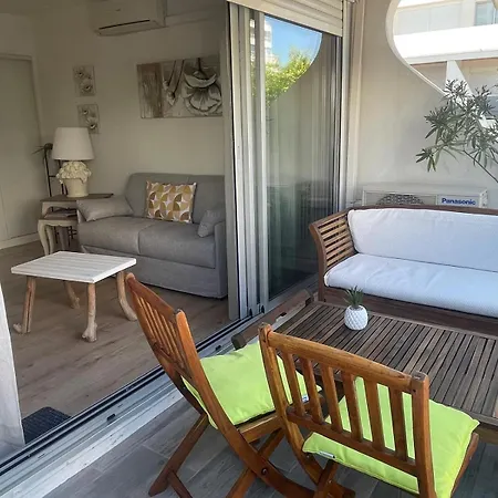 30 M2 Centre Et Port Apartamento
